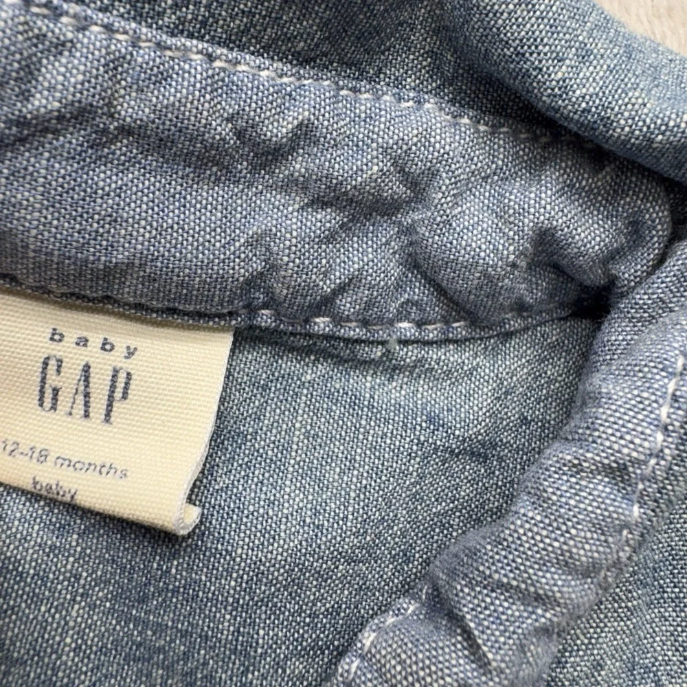 Baby Gap 12-18 Months Chambray Bodysuit Lot Of 2 Embroidered Bear Long Sleeve